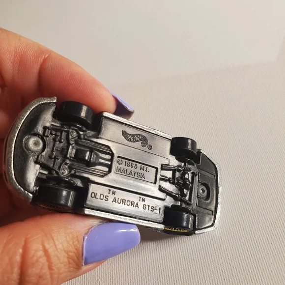 Vintage 1998- Olds Aurora  GTS-1 Hot Wheel - Picture 7 of 7